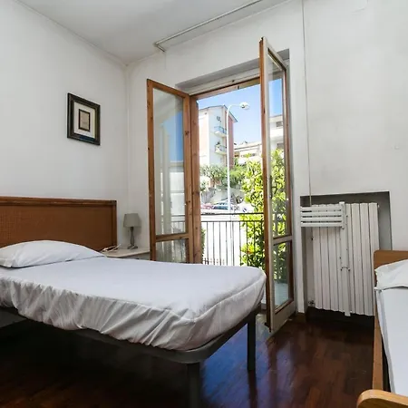 N039 - Numana, Con Giardino A Due Passi Dal Mare Numana