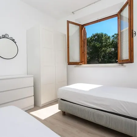 N039 - Numana, Con Giardino A Due Passi Dal Mare