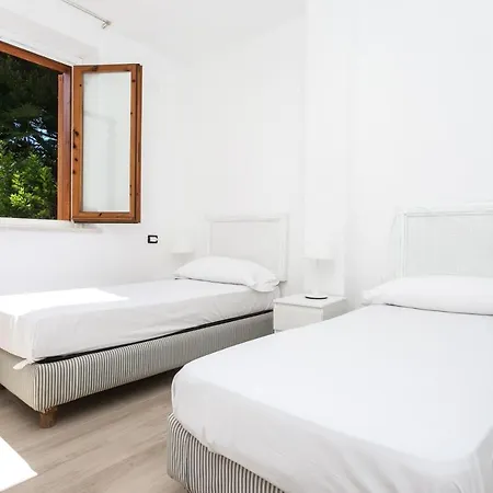 N039 - Numana, Con Giardino A Due Passi Dal Mare * Numana